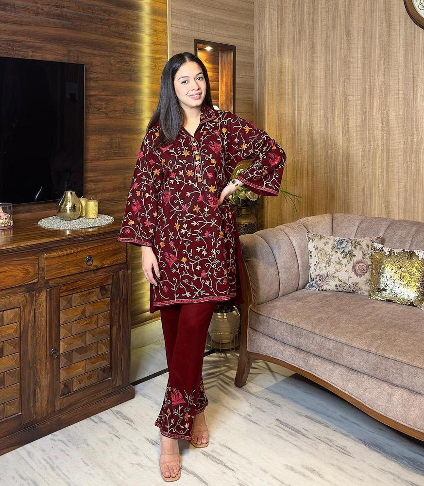 2 Pcs Women’s Stitched Katan Silk Embroidered Suit