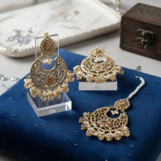 Modern Design Gold Plated Crystal Earrings Bindia Set