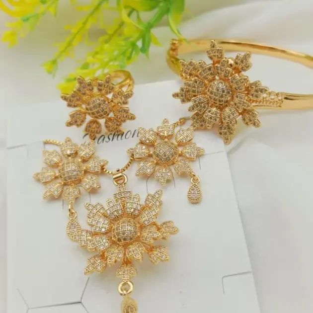 New Elegant Flower Design Zarcoon Locket set With Ring And Bracelet For Girls And Women's