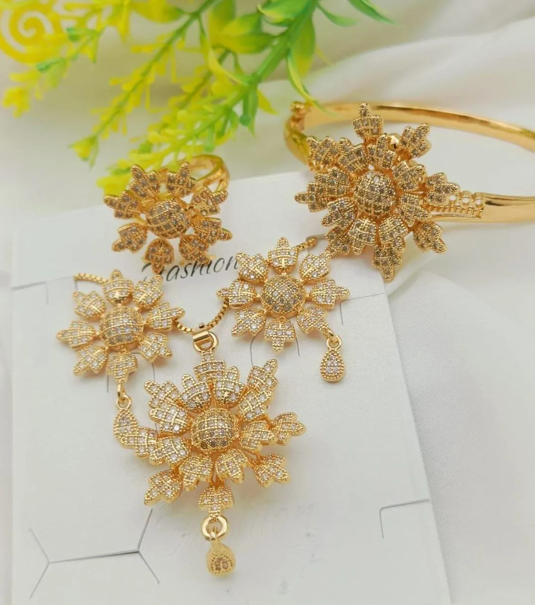 New Elegant Flower Design Zarcoon Locket set With Ring And Bracelet For Girls And Women's