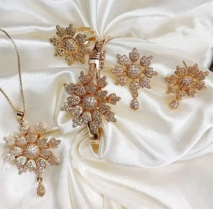 New Elegant Flower Design Zarcoon Locket set With Ring And Bracelet For Girls And Women's - Image 4