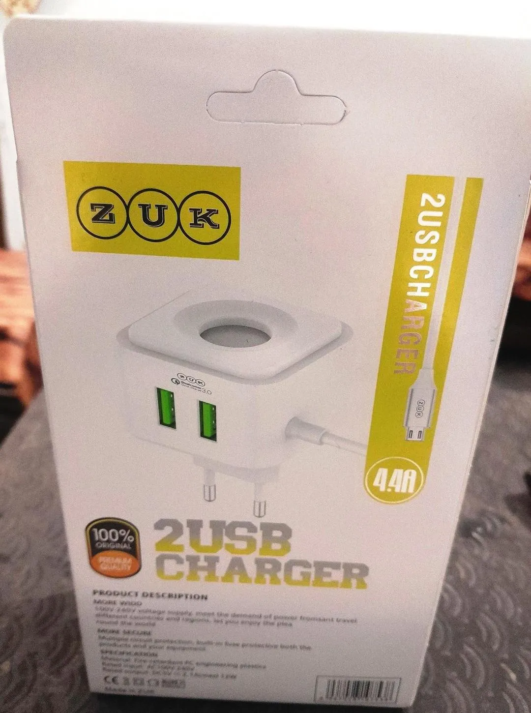 Universal Mobile Charger with Fixed 1M Micro USB Cable + Dual USB Ports - Image 2