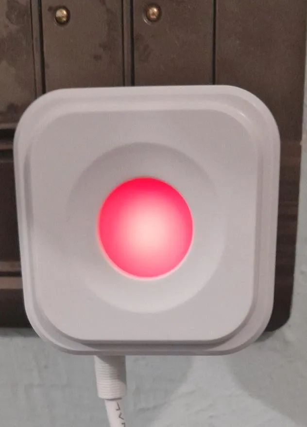 Universal Mobile Charger with Fixed 1M Micro USB Cable + Dual USB Ports - Image 5