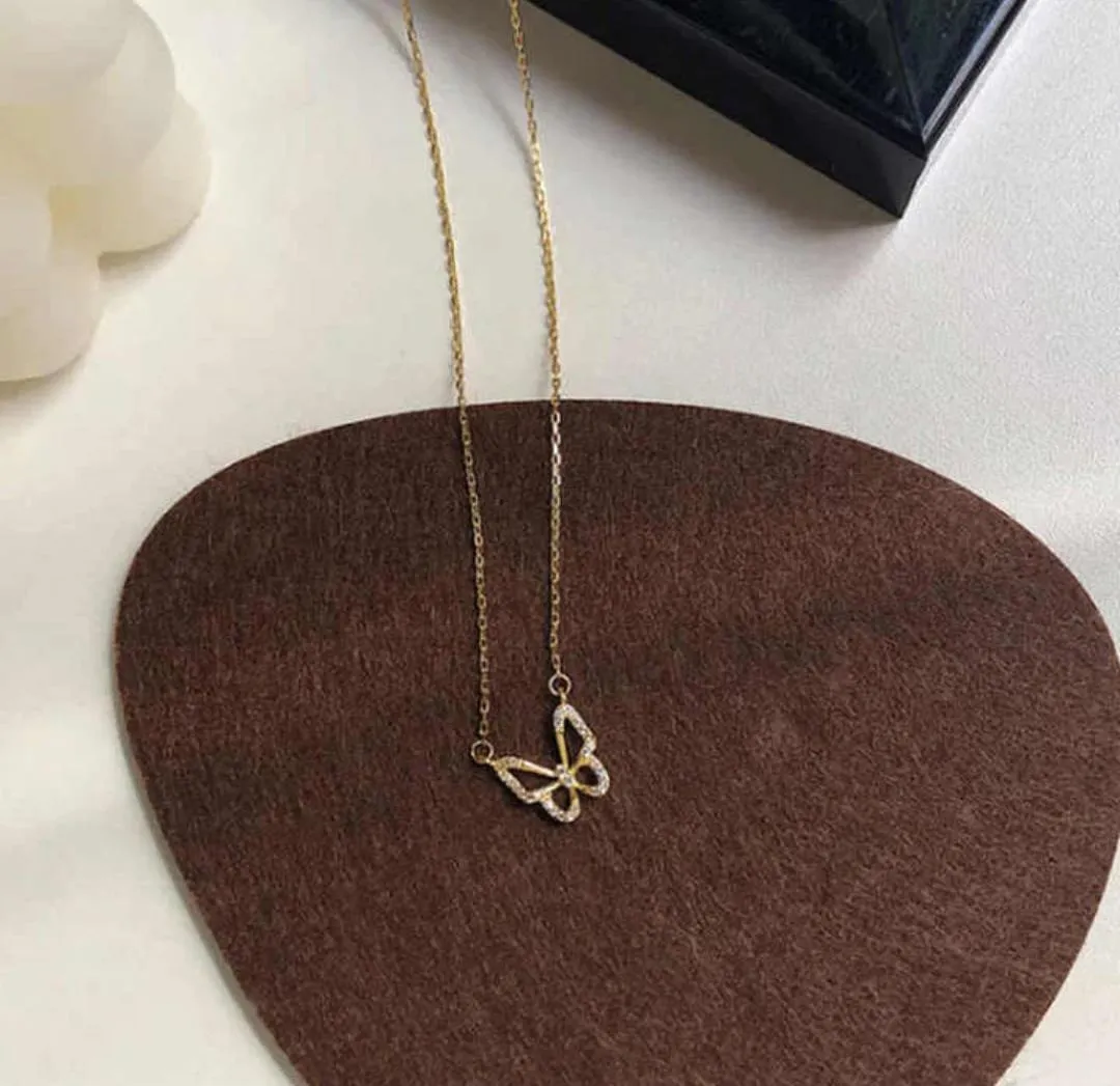 Butterfly Design Gold Plated Artificial Stones Pendant - Image 2