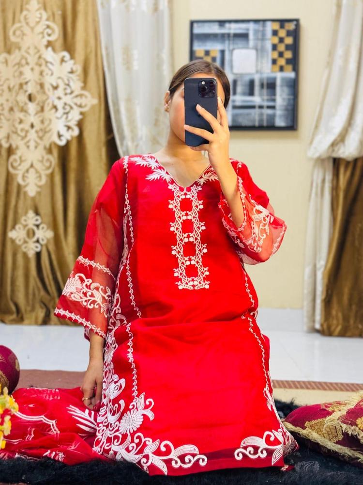 3 Pcs Women's Stitched Fancy Organza Embroidered Suit - Image 4