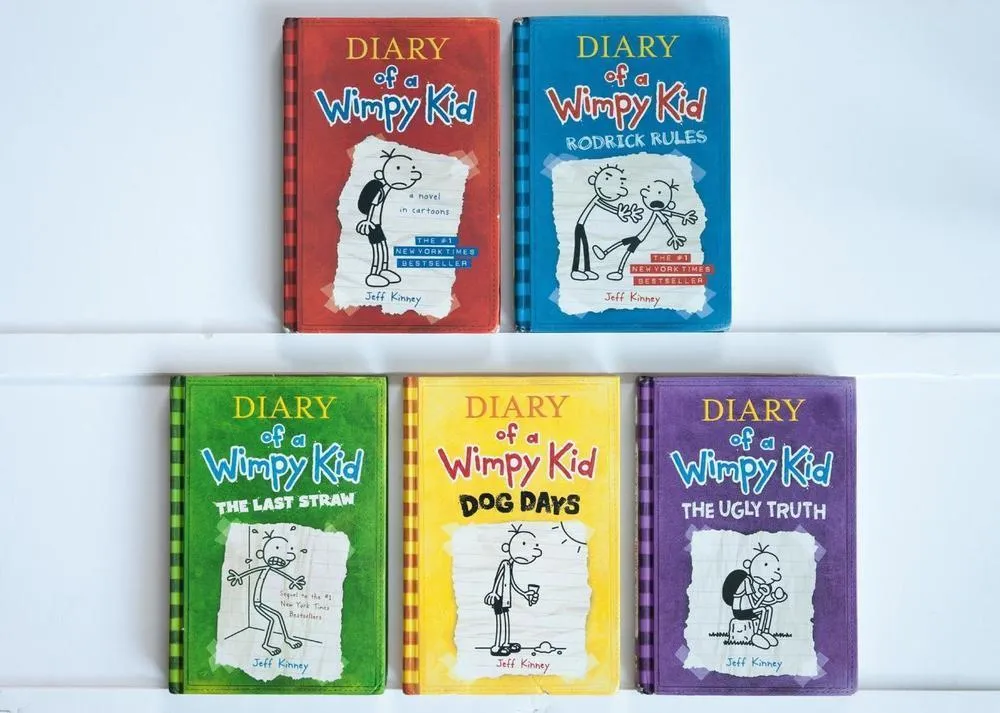 (Set Of 5 ) Diary of wimpykid book 1 / Roadrick rules / the last straw / Dog Days / The Ugly Truth