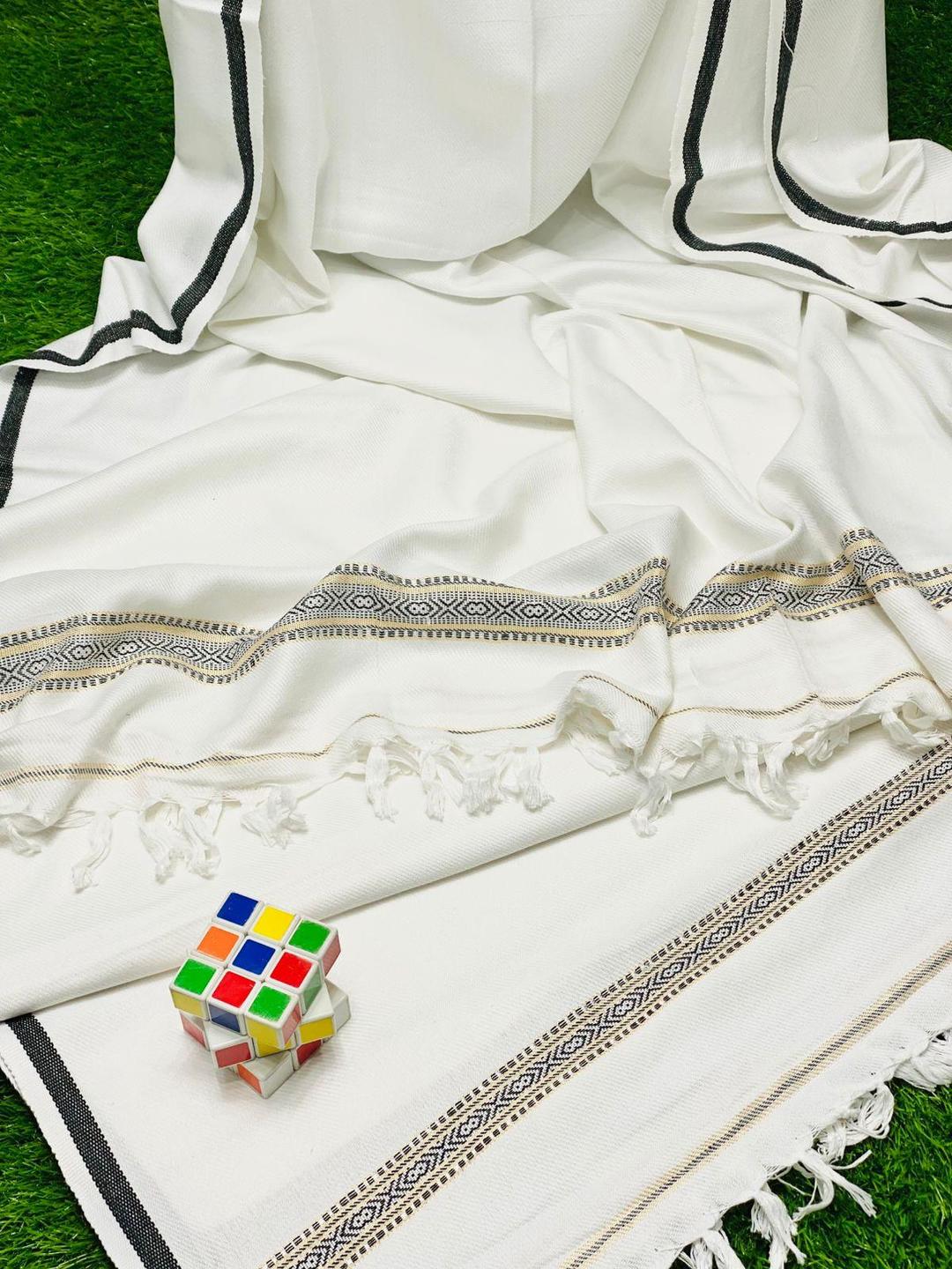 Luxurious Pashmina Wool Shawl - 1 Pc Off White Plain Design - Image 4